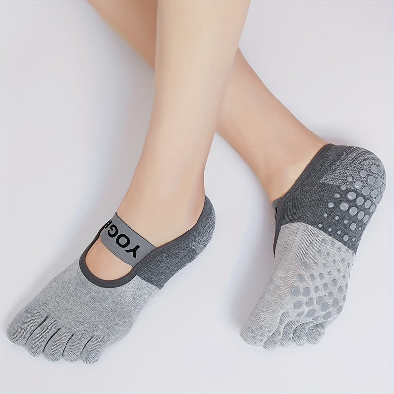 Set of 2 anti-slip yoga/dance socks for women.