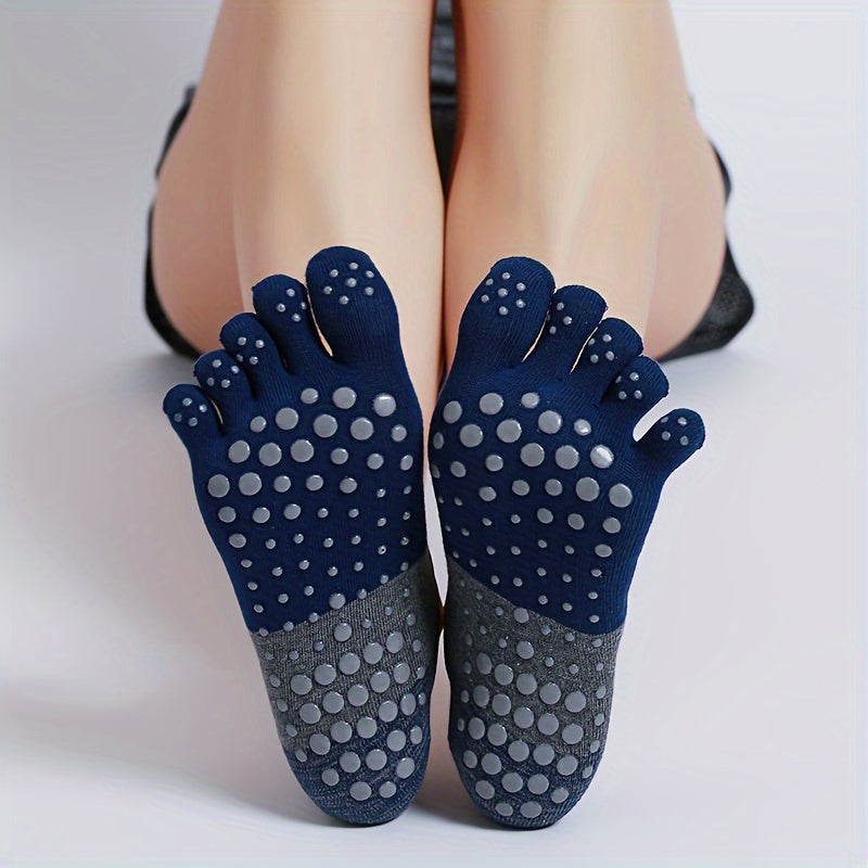 Set of 2 anti-slip yoga/dance socks for women.