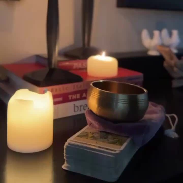 Mindfulness meditation singing bowl, including wooden mallet, original Tibetan bowl