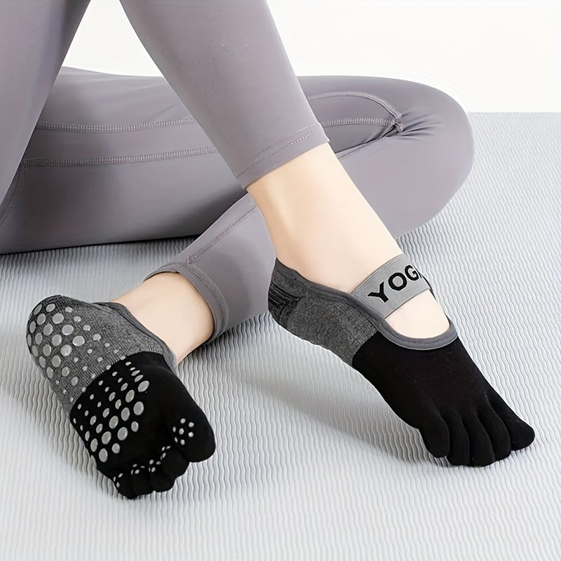 Set of 2 anti-slip yoga/dance socks for women.