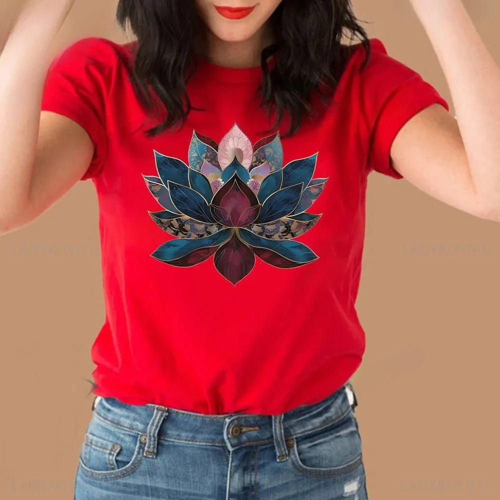 Lotus Yoga Dames T‑Shirt – Spirituele Zen Bloemenprint | Boho Yoga Top voor Mindfulness & Dagelijkse Rust